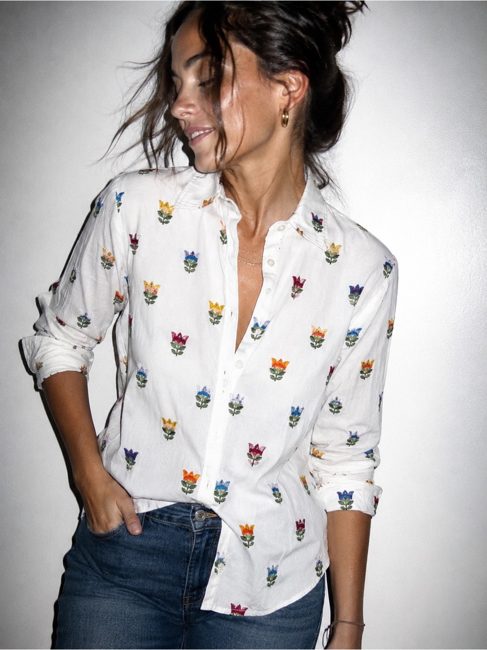 Carolina Herrera Floral Embroidered Cotton Button Down Shirt White Size 4